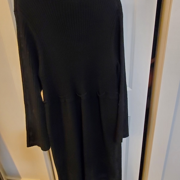 Wool dress - Picture 2 of 2